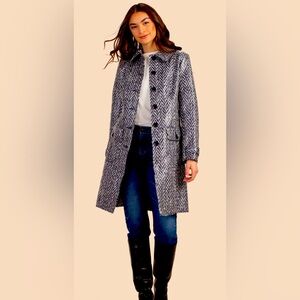 Trina Turk Denali rain coat. Size 0 NWT